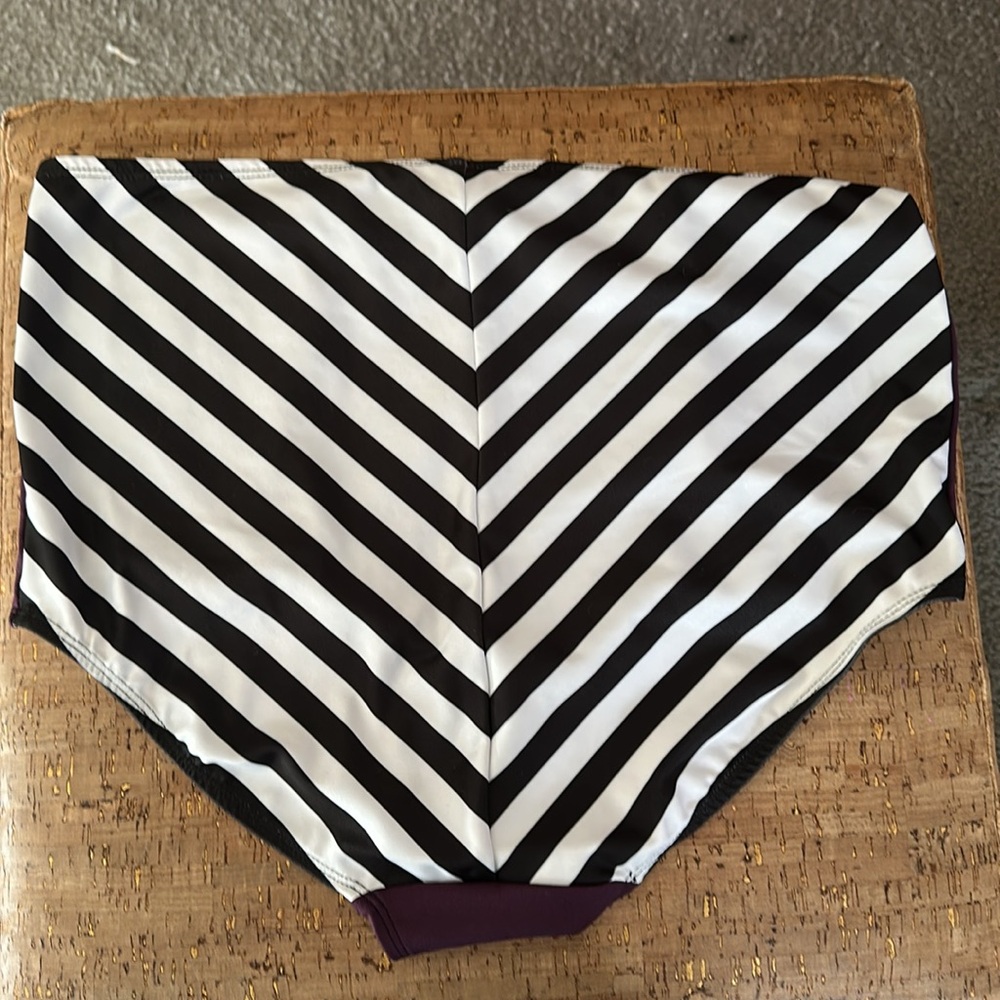 Nettle’s Tale black/white/purple bikini swimsuit - Picture 4 of 8